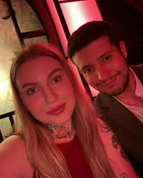 Good morning Utrecht! My partner and I are looking for a room to rent in  November 6th to 10th, Ideally in the