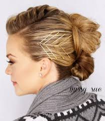 Change up your usual hairdo with some exposed bobby pin designs. The Ultimate Guide To Bobby Pins Howtowear Fashion