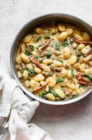 Show stopper saturday 60 dinner ideas simply gloria 40 Birthday Dinner Ideas At Home Glitter Inc Blog