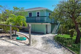 A part where one or more pieces of strin. Great Guana Cay Abaco Long Thyme Knot Sea Cottage Vacation Rental