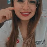 Araceli Gamez's Instagram, Twitter & Facebook