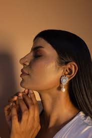 Donna Pearl Earring|18k Diamond Earrings|Certified Diamond Earrings