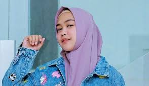 Berikut 10 foto ootd hijab stylish ala ria ricis yang bisa banget menjadi ispirasi kamu seperti dirangkum oleh tim kuyou.id. Insiden Hijab Ditarik Orang Dituding Settingan Ria Ricis Bantah Seraya Beber Kronologinya