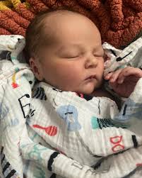 We are excited to announce, our Burn Franklin family has grown! Please help  us congratulate our incredible Social Media Content Strategist, Amanda and  her husband Justin have welcomed their 2nd child Benjamin