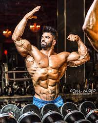 He concentrates on healthy fats, lean meats high in protein and carbs from vegetable sources. World Fitness Sergi Constance