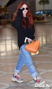 Hyuna Balenciaga Triple S Kpop Fashion Fashion Fashion Idol