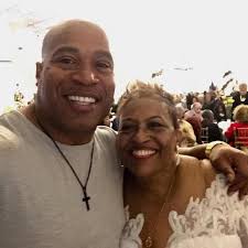 Derrick Law updated his profile picture.