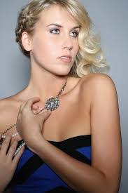 Shelby Stratton's Instagram, Twitter & Facebook