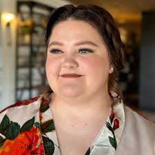 Makeup Artist- Ana Midence