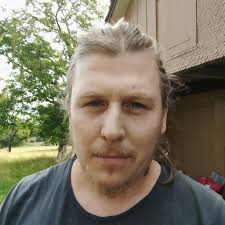 Heel-toe 6 stroke roll alternated between hands and feet (left foot  initiates diddle)