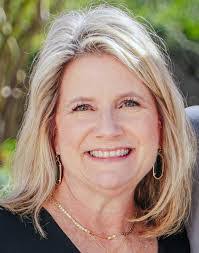 Amber Epperson's Instagram, Twitter & Facebook