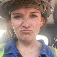 Vanessa Hook's Instagram, Twitter & Facebook