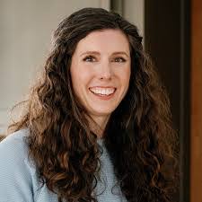 Lois Vickers's Instagram, Twitter & Facebook