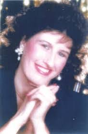 Candace Barr's Instagram, Twitter & Facebook