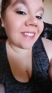 I had such a fun day! I did a makeup lesson for a friend who is an  esthetician (who was actually one of my instructors in school) I did a soft  glam