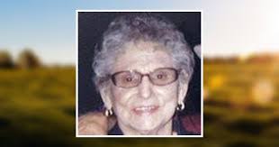 Tia Lilly's Instagram, Twitter & Facebook