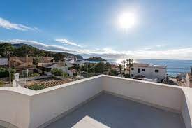 Unsere feine auswahl an aktuellen angeboten für den kauf einer villa oder ein ferienhaus in bulgarien. Freistehendes Haus Mit Meerblick In San Telmo Kaufen