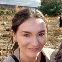 Sarah Eide's Instagram, Twitter & Facebook