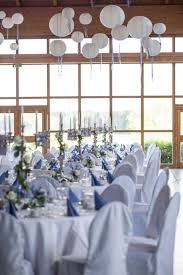 Und So Wurde Aus Der Turnhalle Ein Hochzeitssaal Http Www Festefeiern By Blaue Hochzeit Dekoration Hochzeit Hochzeit Saal