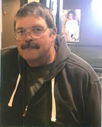 Mike Vail's Instagram, Twitter & Facebook