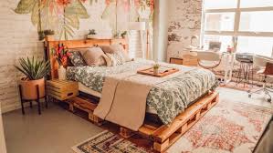 The magic of the internet. 10 Diy Pallet Bed Ideas Easy Ways To Make A Pallet Bed Apartment Therapy