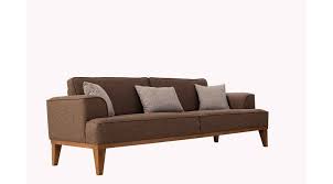 Kahverengi koltuk takımları ile salon dekorasyonu yapacaklar için bir çok sıcak ve nötr renk seçeneği bulunuyor, mesela kahve tonlarını altın tonları ile tamamlayarak mekanda çok şık ve zengin bir stil elde kahve koltuklara ne renk perde yakışır. Gamma Koltuk Takimi V2 Kahverengi Fiyati Vivense