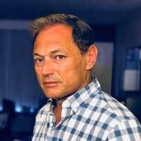 39700+ perfiles de «Corral»