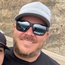 Michael Knapp (@mr_michaelknapp)