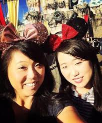 Ces jumelles se retrouvent grâce à un test ADN