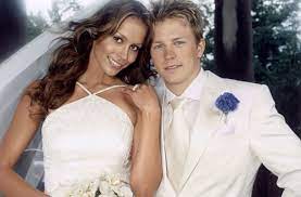 És ahogy az már csak lenni szokott, a ferrari pilótájának kedvese, minttu virtanen megint posztolt. Kimi Raikkonen Kapcsolatai