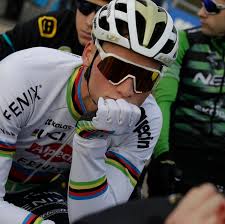 17 hours ago · van der poel was regarded as one of the big favourites for gold, but retired on lap five dutch cyclist mathieu van der poel avoided serious injury after his dramatic crash on the first lap of the. Van Der Poel Ein Vier Jahres Plan Wurde Ruiniert Radsport News Com