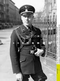 WW2 German, Soviet, Allied militaria, uniforms, awards, weapons history.  War relics forum