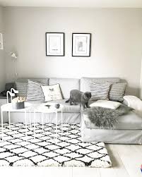 Der Teppich Trend Beni Ourain Erobert Unsere Wohnzimmer Die Schmuckstucke Mit Maro Skandinavische Wohnraume Wohnzimmer Design Wohnzimmer Ideen Klein