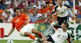Germany 1 Holland 1 In 2004 In Porto Ruud Van Nistelrooy Is Tackled By Dietmar Hamann In Group D Ruud Van Nistelrooy Manchester United European Championships