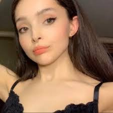 Derek Motta's Instagram, Twitter & Facebook