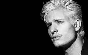 Steven Rife's Instagram, Twitter & Facebook