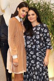 Bruna marquezine fala como foi o processo de adoção da sua ''filha''. Bruna Marquezine Presenteou A Mae Neide Maia Com Uma Bolsa Grifada Purepeople