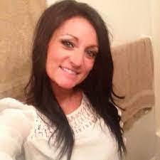 Kari Krieg's Instagram, Twitter & Facebook