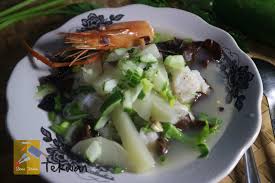 Tekwan udang sedang mencari ide resep tekwan udang yang unik? Tekwan Soup Pempek Kuah Udang Ala Palembang Denia Kitchen