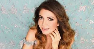 È un compagno meraviglioso che mi ama e mi ascolta tanto. Avete Mai Visto Il Compagno Di Cristina D Avena Ecco Massimo Palma Un Uomo Meraviglioso Foto
