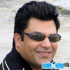 Nhà thơ Hoàng Cầm