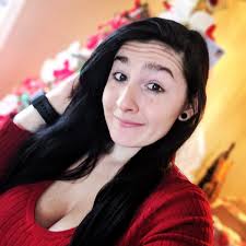 Melanie Egan (@Memeegan203)