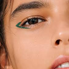 Silver, gray and navy are also popular recommendations for eyeliner. 3ina Makeup The Color Eyeliner 508 Green Vegan 3ina Color Der Eyeline 3ina Color Der Eyel Colored Eyeliner Makeup Eyeliner No Eyeliner Makeup
