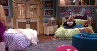 Hannah Montana Miley Lilly S Bedroom Childrens Bedroom Furniture Sets Sophisticated Bedroom Retro Bedrooms