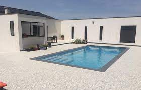 decouvrez resineo un revetement drainant pour plages de piscine en resine il saura sublimer et securise revetement sol exterieur piscine resine sol exterieur