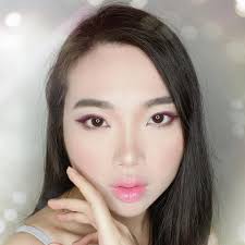 Zoe Leung, Mary Kay