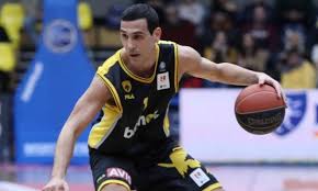 Πολυτιμότερος παίκτης ο νίκος ζήσης. Nikos Zhshs Gennh8hke To Tetarto Paidi Toy Eurohoops
