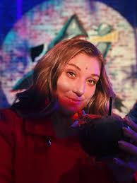 Sorta scary, sorta merry ☠️🏴‍☠️🎄 That's my motto 😉 A spooky Christmas is  right up my alley, so the Yo Ho Holiday Tavern pop-up at  @margaritavillehotelsandiego Landshark Bar checked all my boxes.