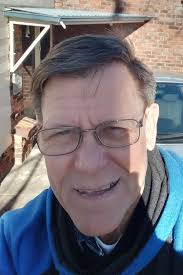 New shed progressing nicely. Finished the felt this morning. Looking  forward to many years of fettling and hiding from the family within it.