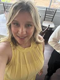 Meet April, a travel agent and expert